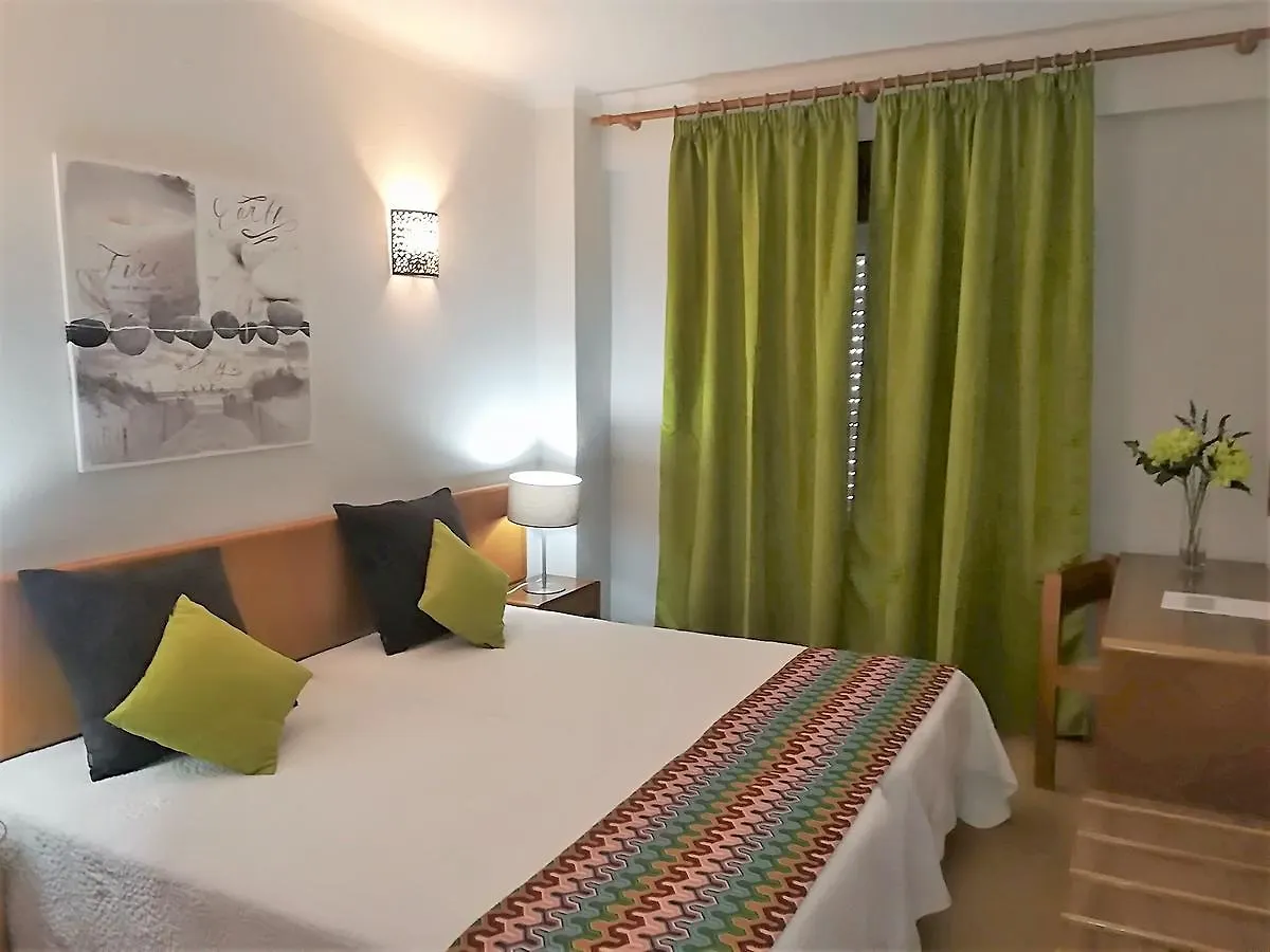 Apartamentos Turisticos Lindomar Armacao de Pera Portugal