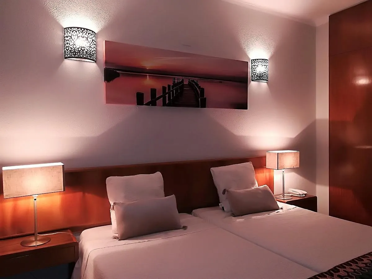 Apartamentos Turisticos Lindomar Armacao de Pera