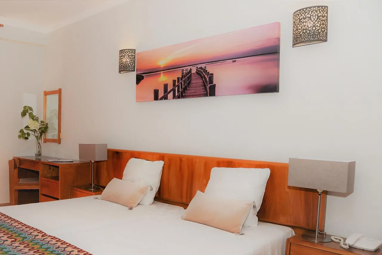 Apartamentos Turisticos Lindomar Armacao de Pera Portugal