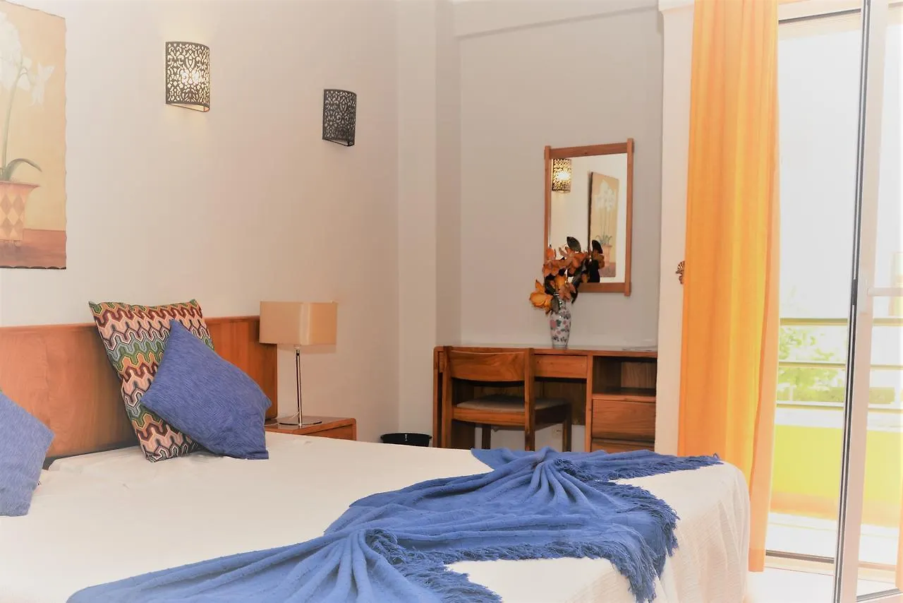 Apartamentos Turisticos Lindomar Armacao de Pera Aparthotel