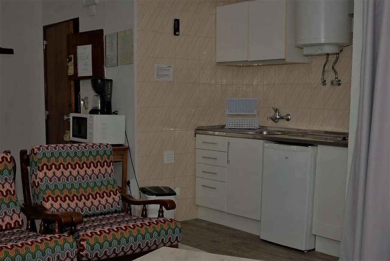 Apartamentos Turisticos Lindomar Armacao de Pera Aparthotel