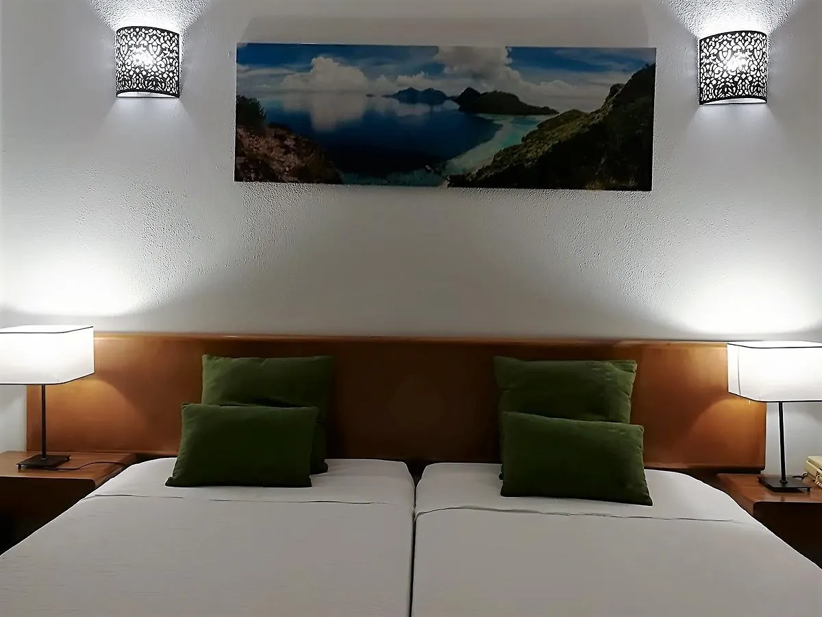 *** Aparthotel Apartamentos Turisticos Lindomar Armacao de Pera Portugal